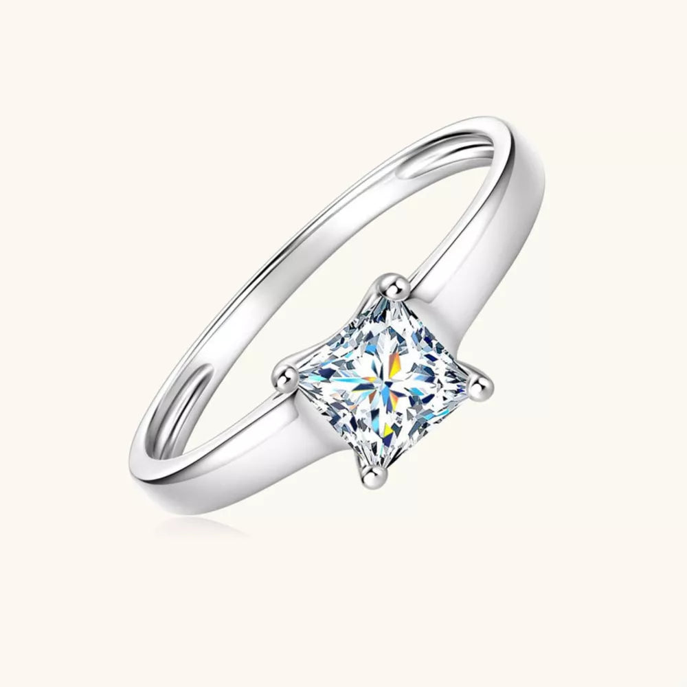 ring in silver featuring silver-plated and simple band fit
