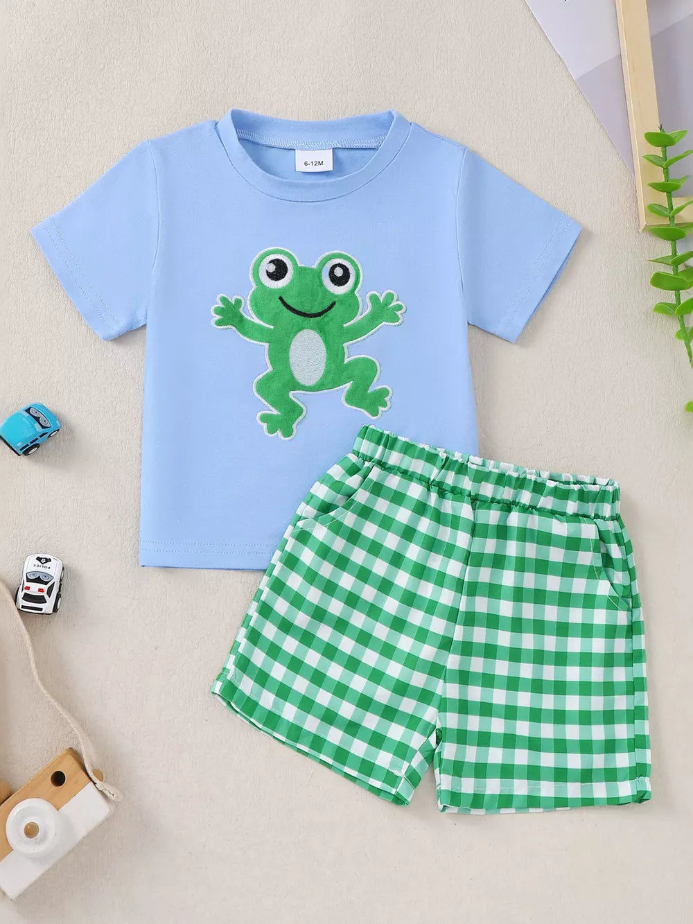 Children's Frog T-shirt And Plaid Shorts Set