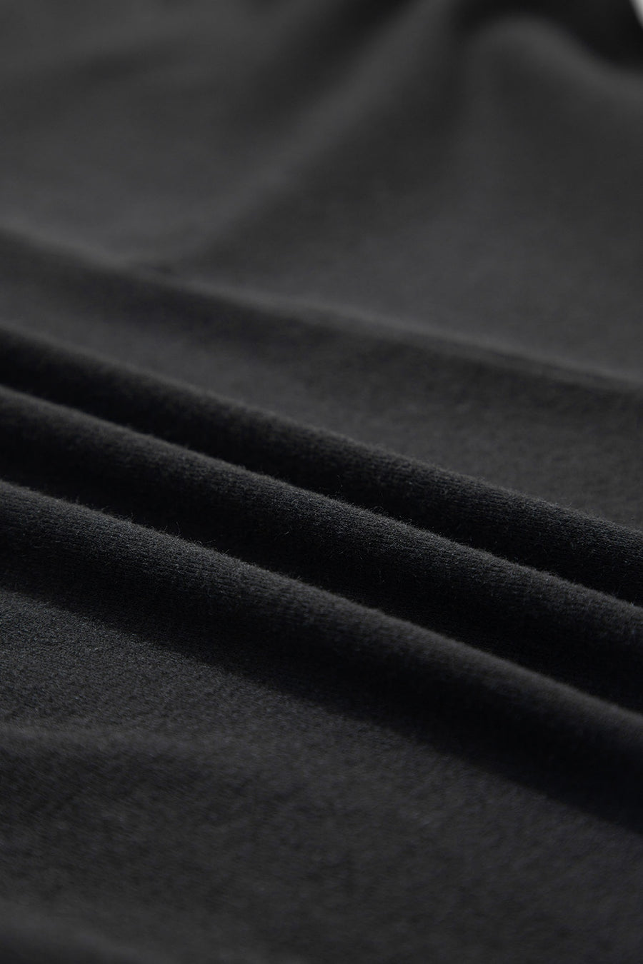 top in black with stretch and hip-length