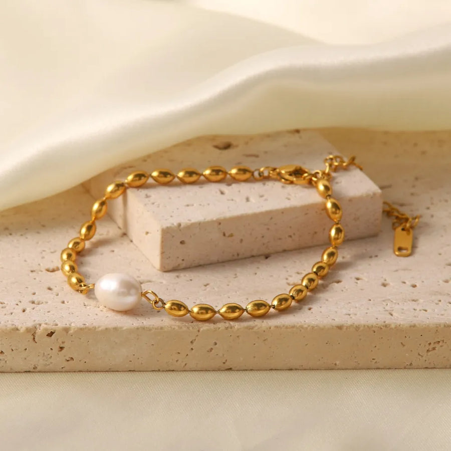 gold jewelry set with collarbone length and lobster clasp