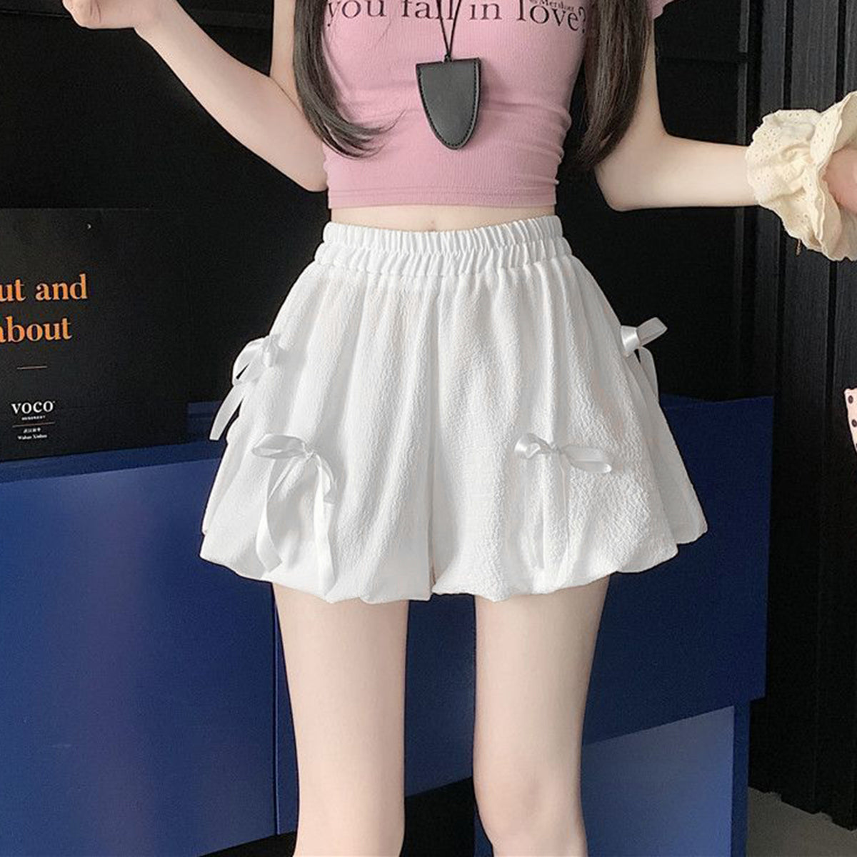 White high waist bubble skirt with bowknot details