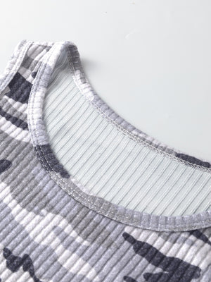 Gray ribbed knit camouflage tank top with crew neck detail.