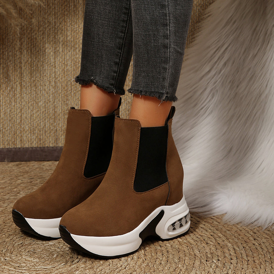 boots in charcoal with platform sole and ankle-length