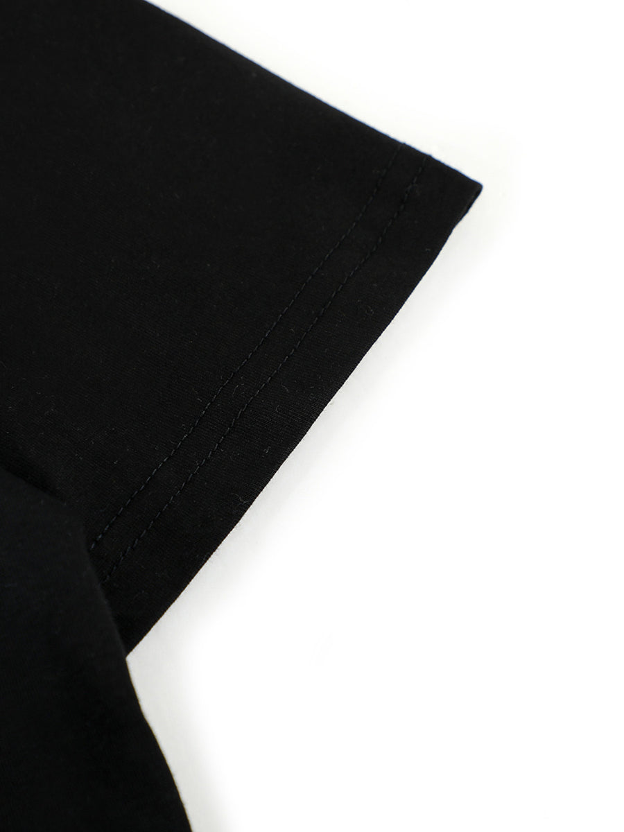 streetwear t-shirt in Black with round neck