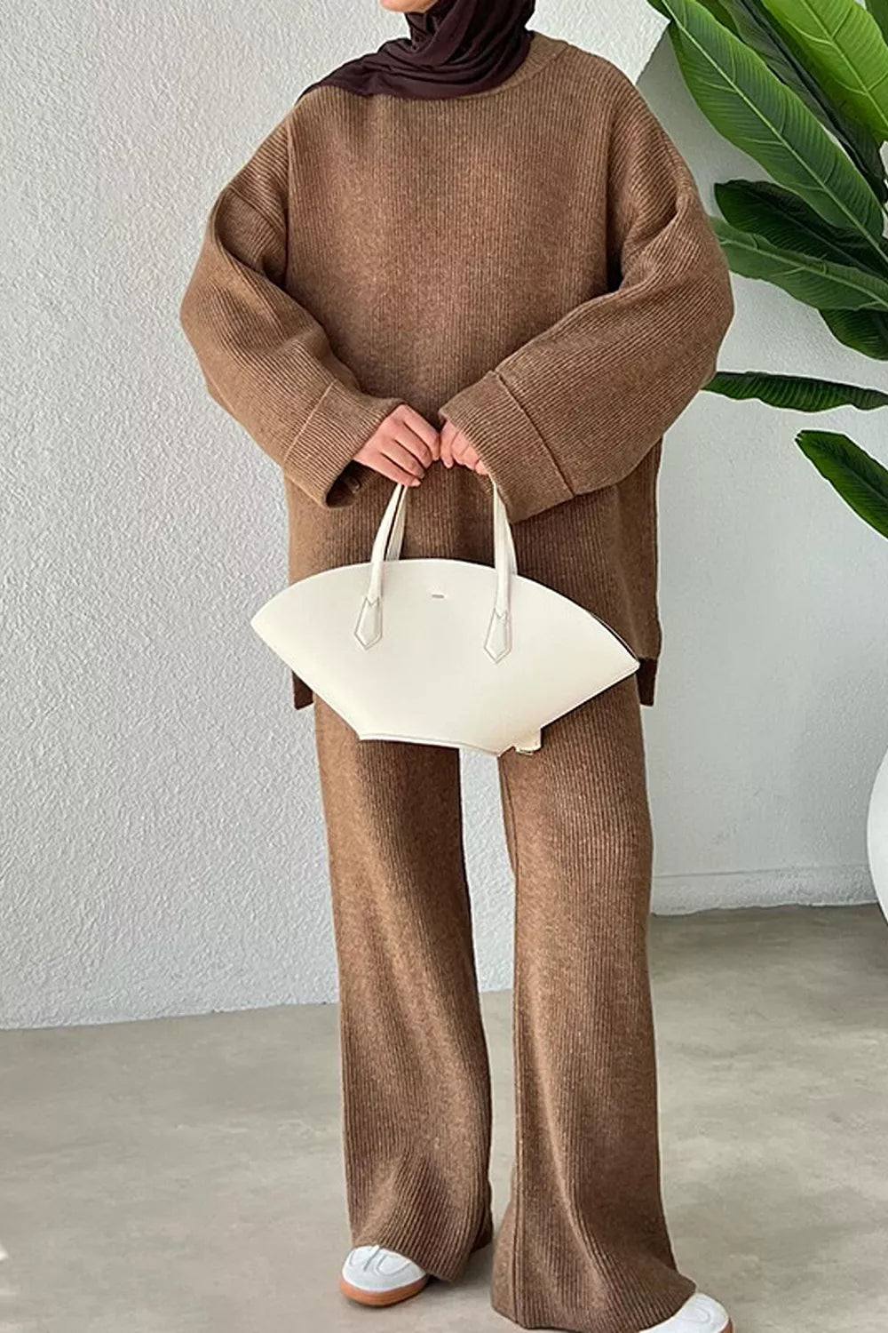 minimalist matching set in Taupe with crew neck