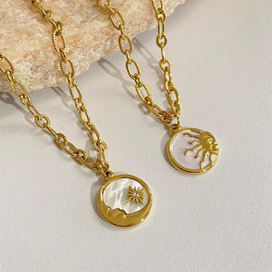 modern necklace in ivory with round neck