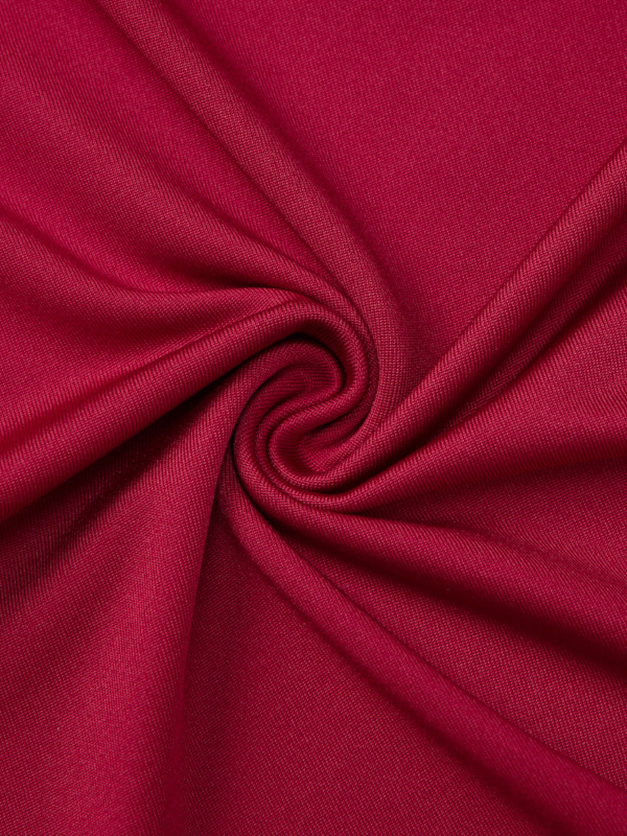 Fitted one-shoulder t-shirt in red fabric with button detail