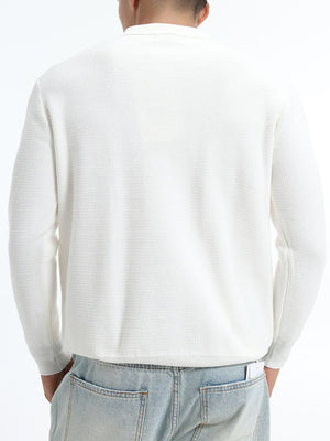 White regular pullover sweater with collared