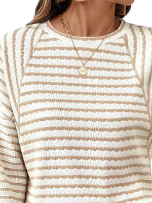 t-shirt in Apricot with striped and basic style