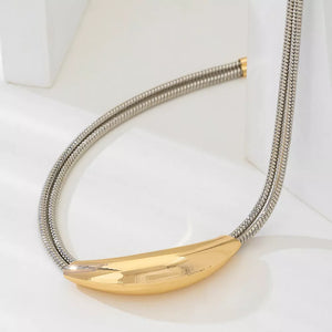 18K Gold-Plated, Alloy, Silver-plated Care instructions: Avoid wearing during ex necklace in Gold with regular silhouette