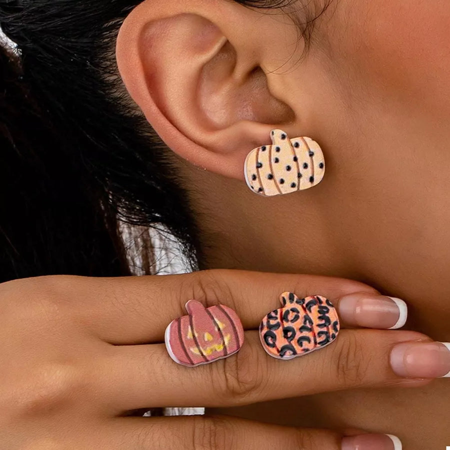 earrings in orange featuring stud earrings and stud fit