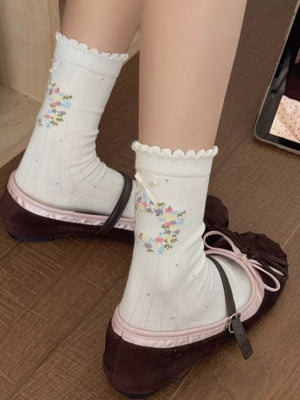 socks in White with ribbed knit and ankle-length