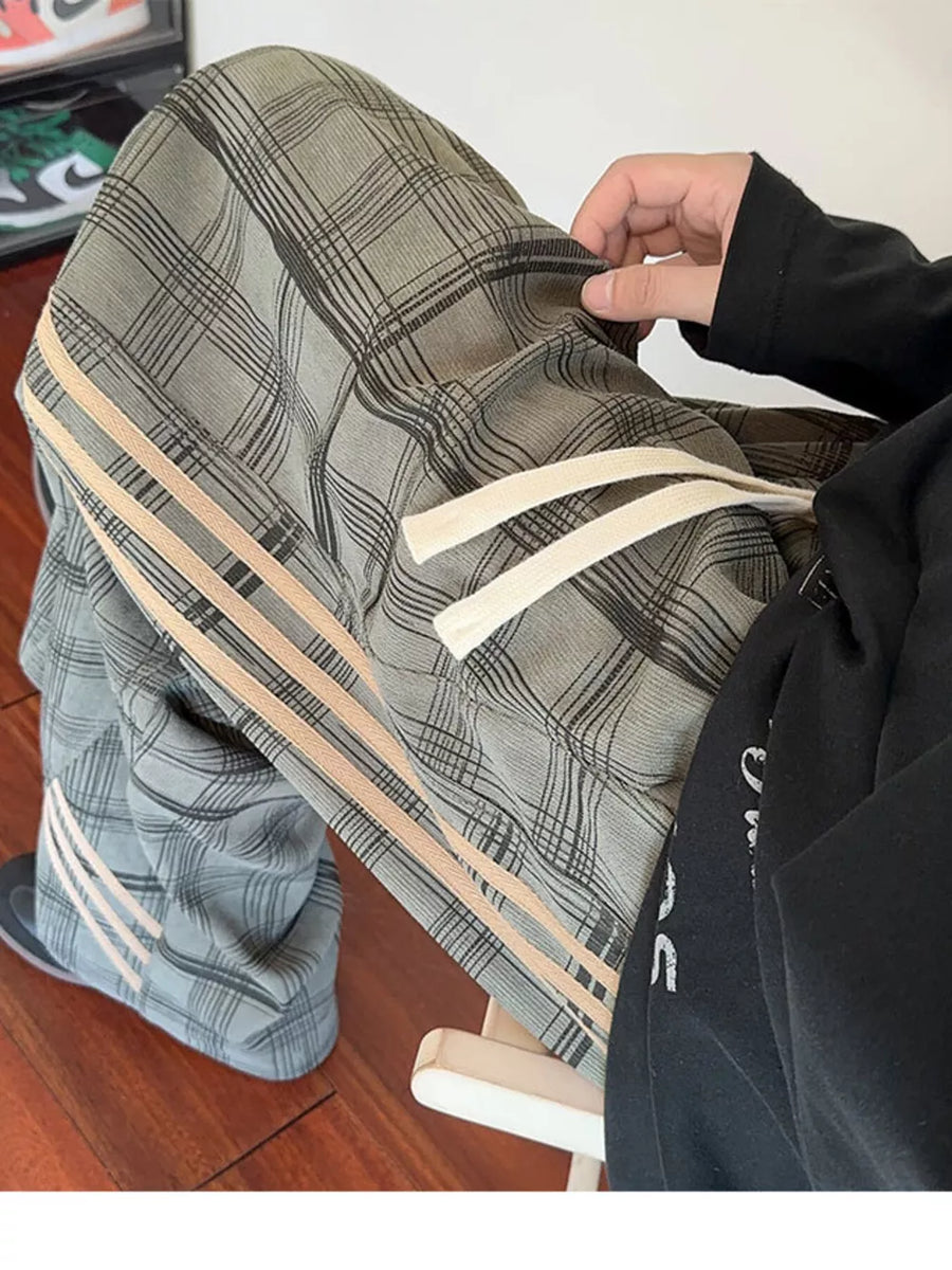 Men's Plaid Wide-leg Sweatpants With Side Stripes in Gray