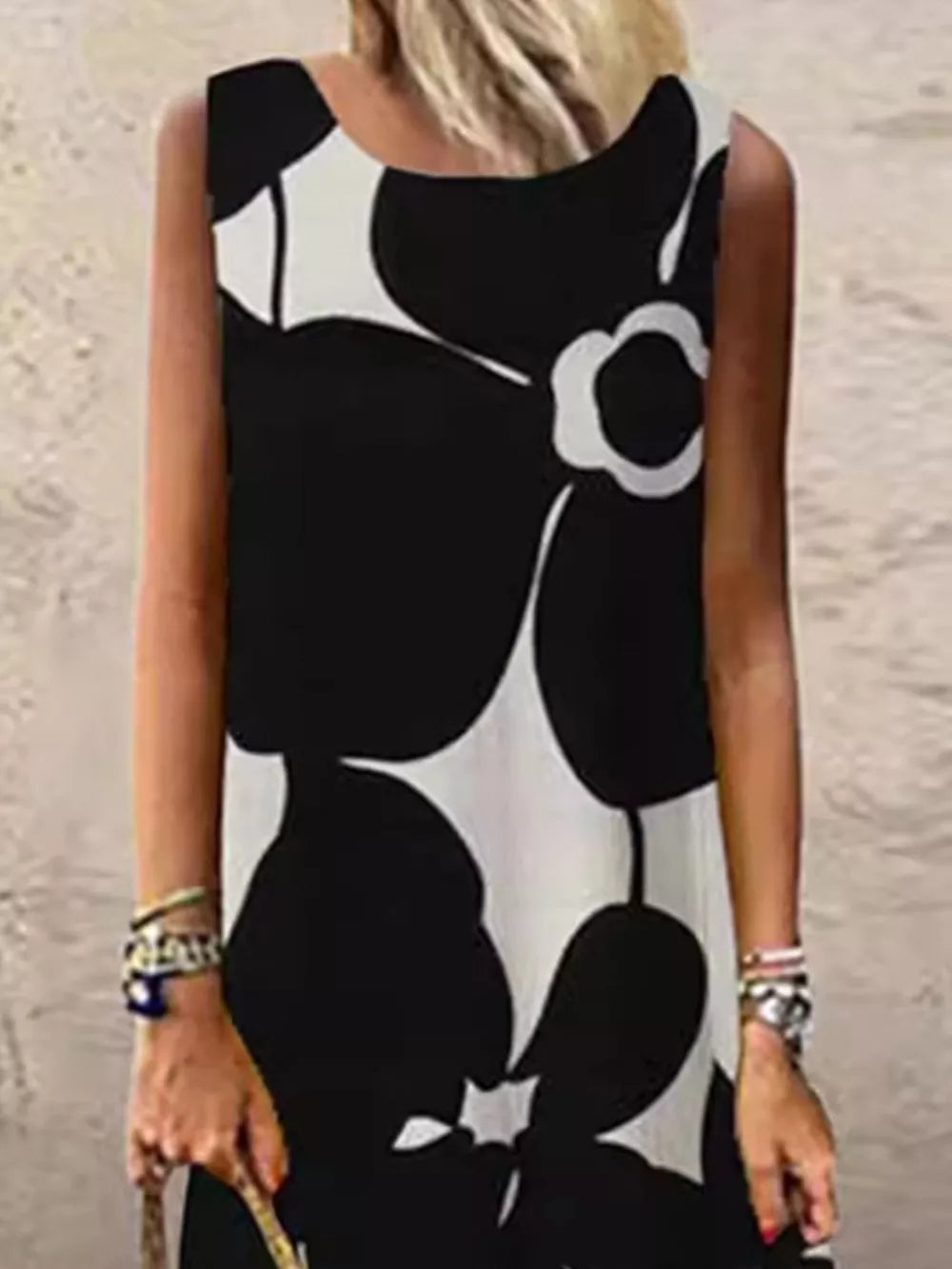 Sleeveless Floral Maxi Dress in Black