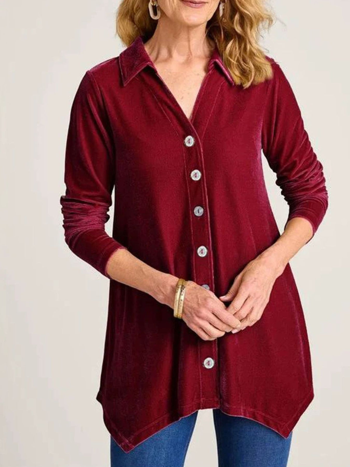classic button-down shirt in Wine Red with collared