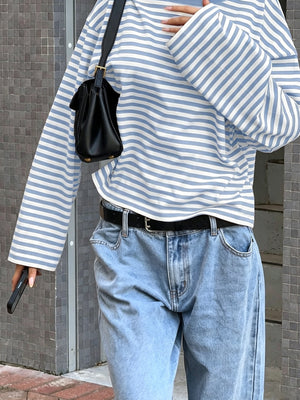 Red relaxed t-shirt with crew neck