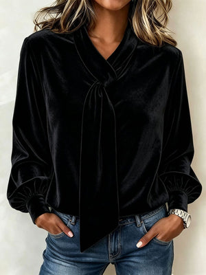 classic blouse in Green with v-neck