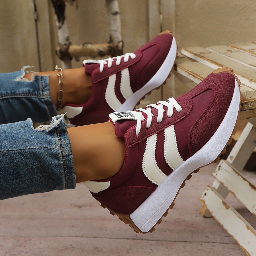 Leather Striped Round Toe Lace Up Sneakers in Black