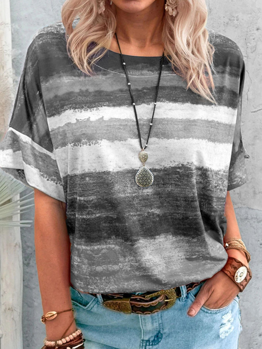 T-shirt with brushstroke stripes in grey and white, short sleeves, crew neck, casual fit.