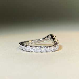 silver with ring with zircon stones