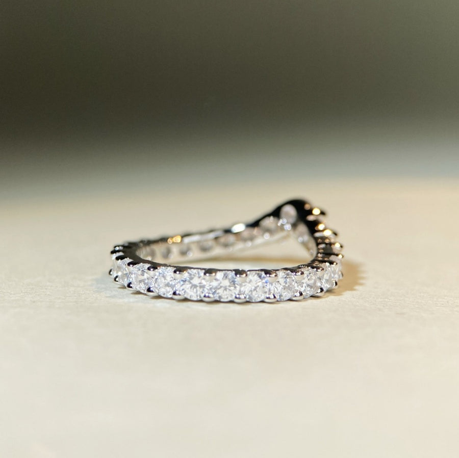 silver with ring with zircon stones