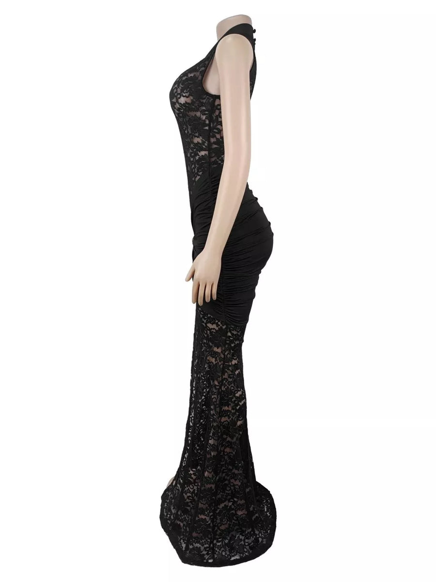 Black maxi dress with maxi and pullover