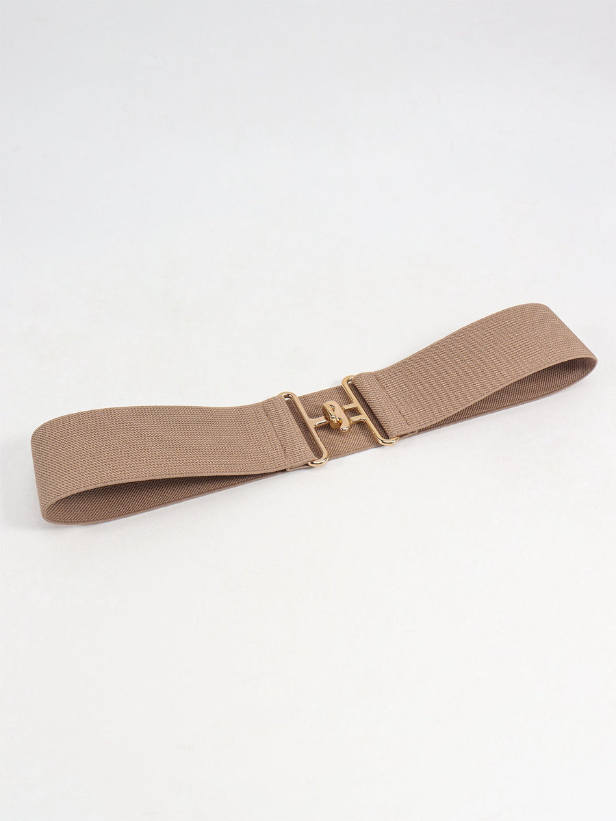 Caramel elastic belt with sculpted gold buckle