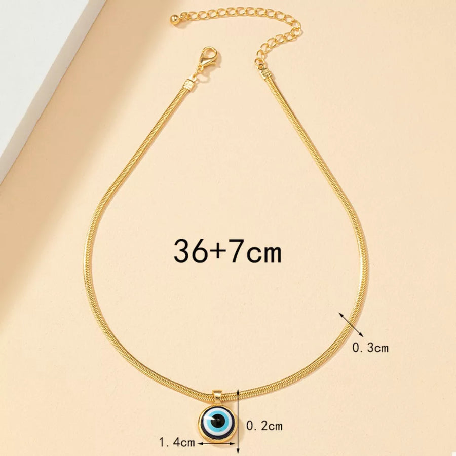Golden necklace with choker and lobster clasp