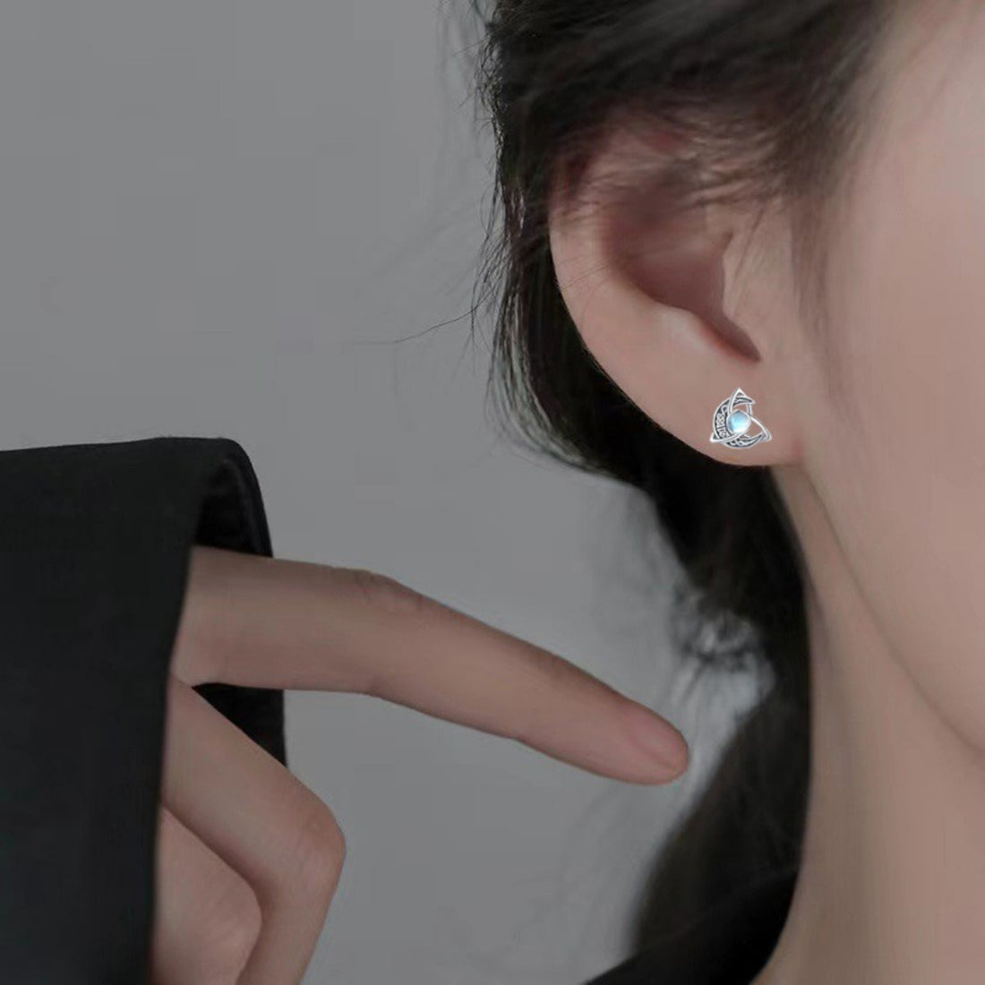 earrings in silver featuring moonstone inlay and stud fit