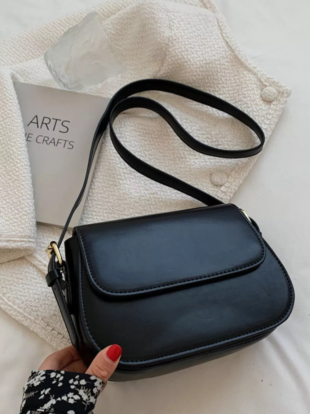 Pu Leather Small Shoulder Bag in Black