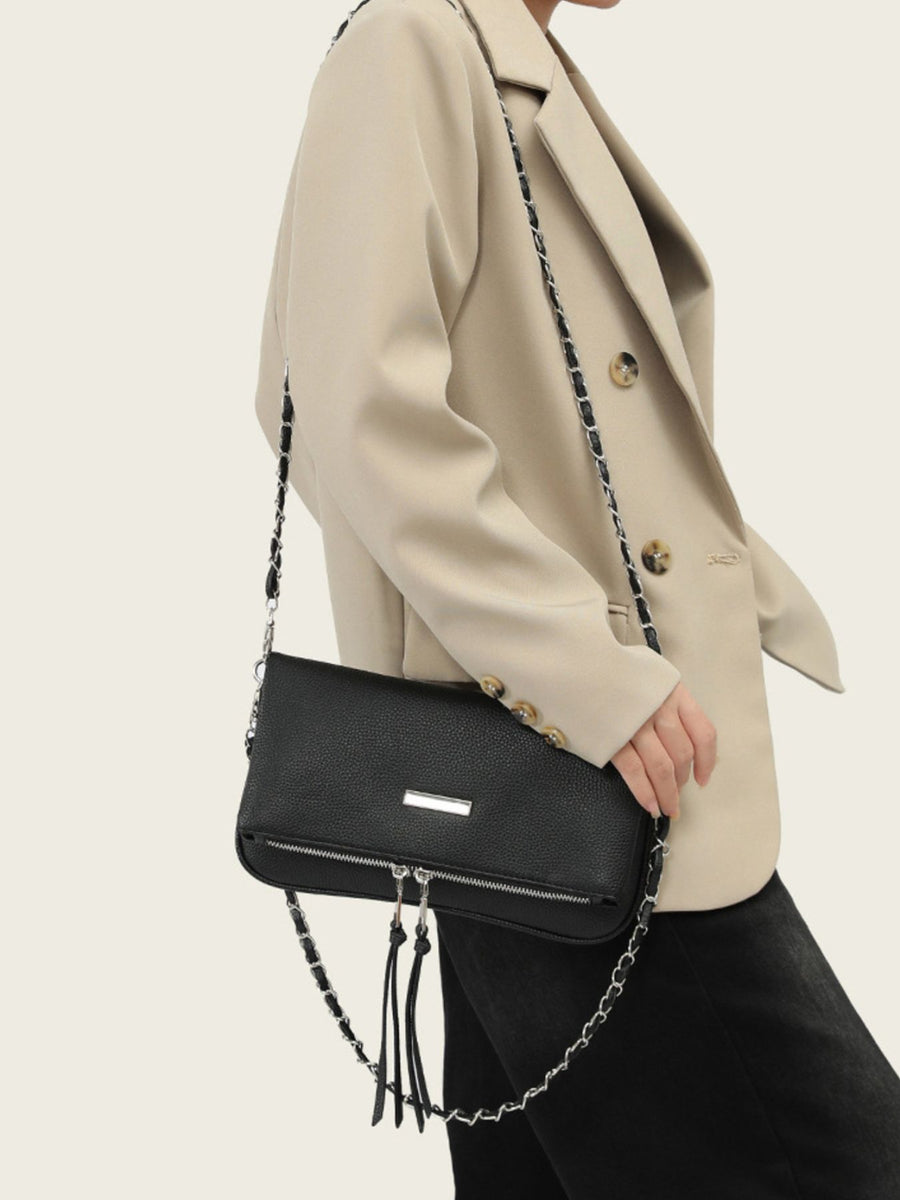 shoulder bag in Black with chain strap and small