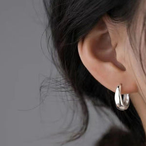minimalist earrings in Silver with not applicable