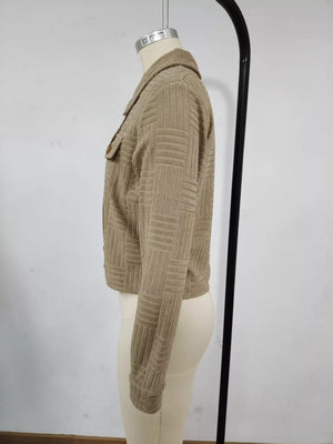 classic trucker jacket in Mocha with collared