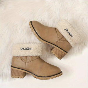 boots in Beige with round toe and ankle-length