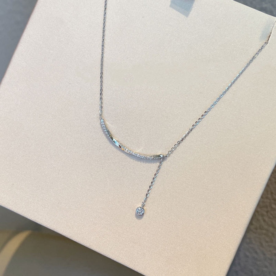 necklace in clear with adjustable length and adjustable