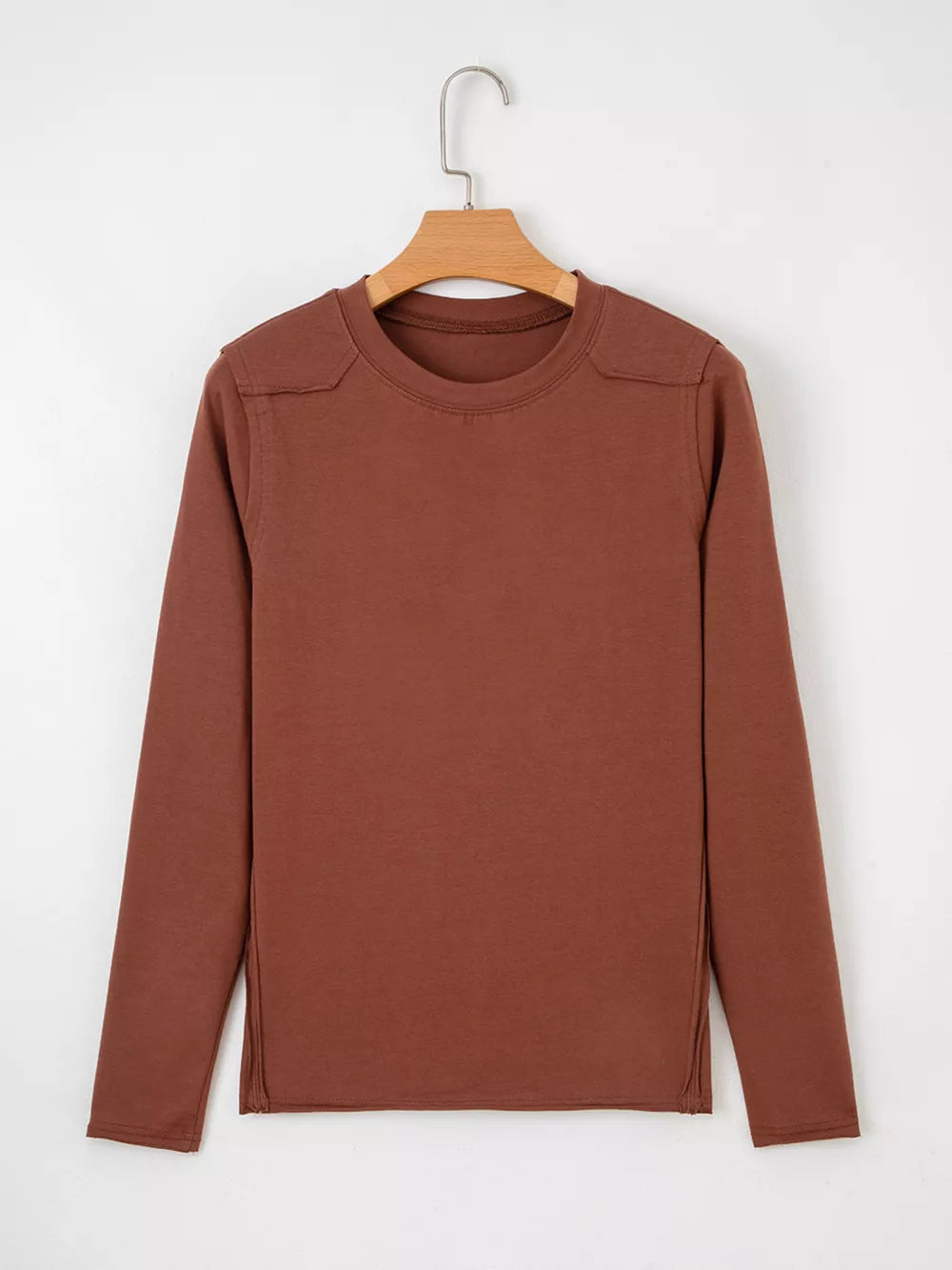 95% cotton, 5% elastane Care instructions: Machine wash cold t-shirt in rust with regular silhouette