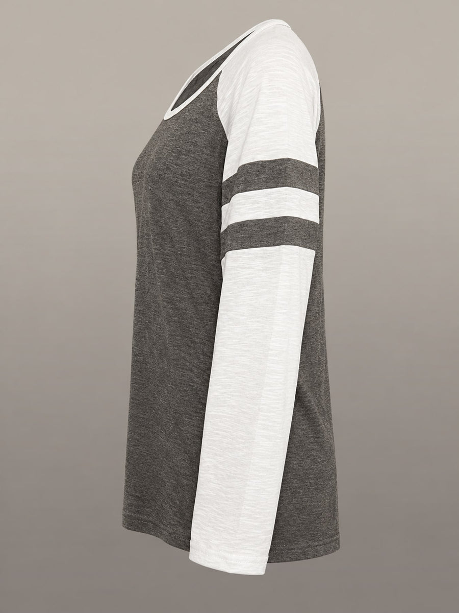maroon t-shirt