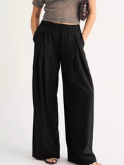 Elastic Waist Relaxed Fit Pants in Black with pocketed