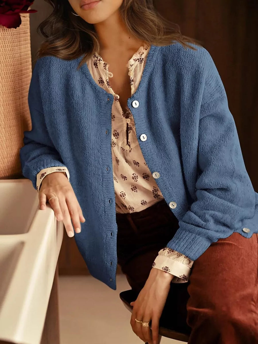 cardigan in Black with v-neck and long sleeve