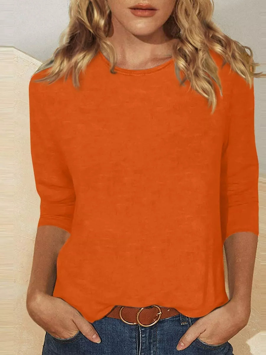 Solid Color Round Neck T-shirt in Black