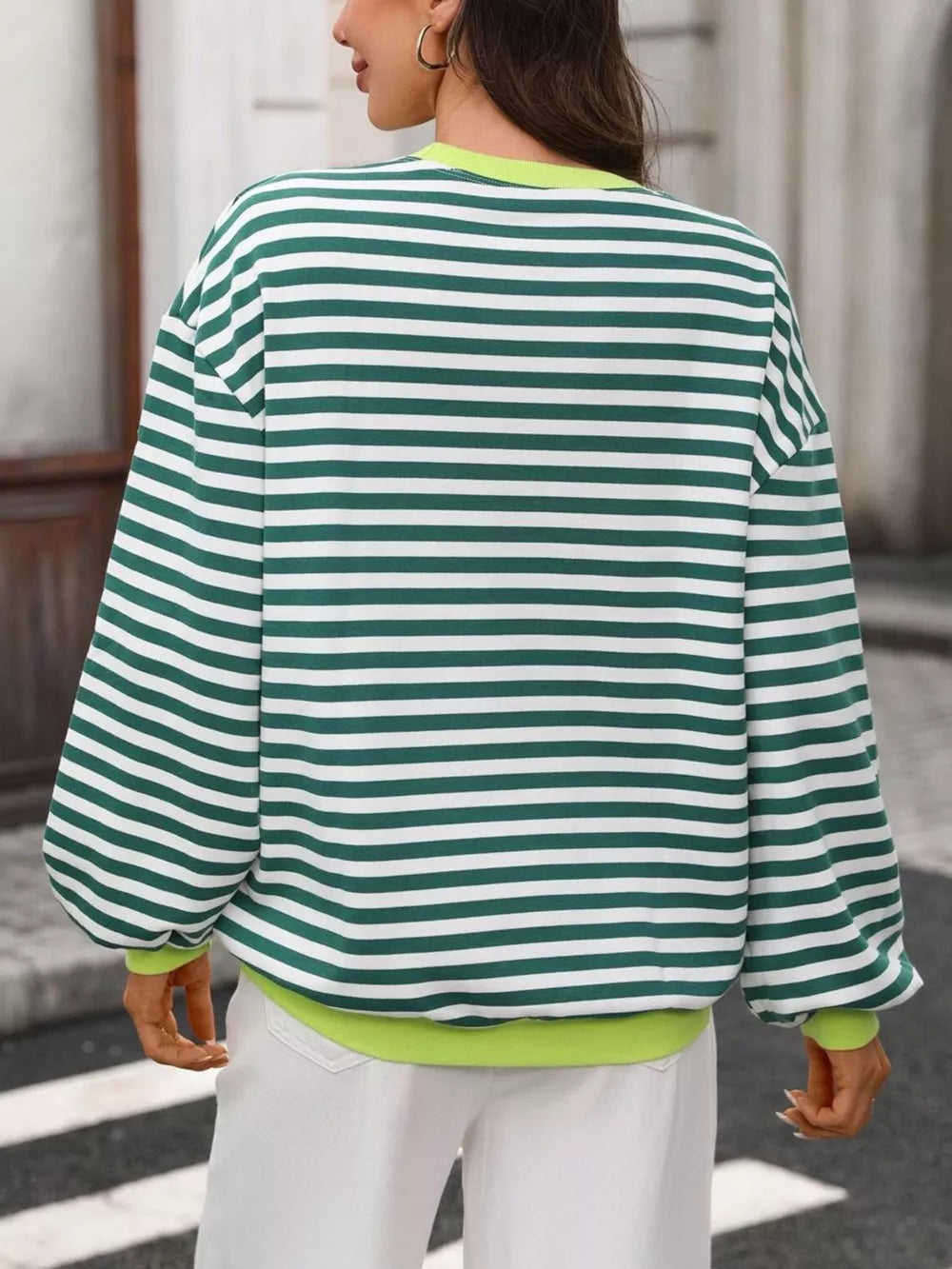 Contrast Trim Striped Crew Neck Sweatshirt in Black And White