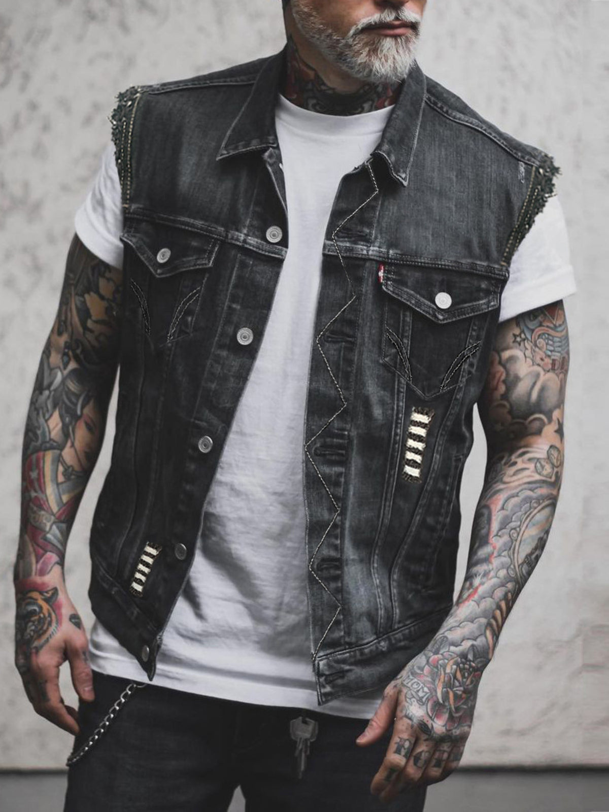 vest in charcoal featuring buttoned and regular fit