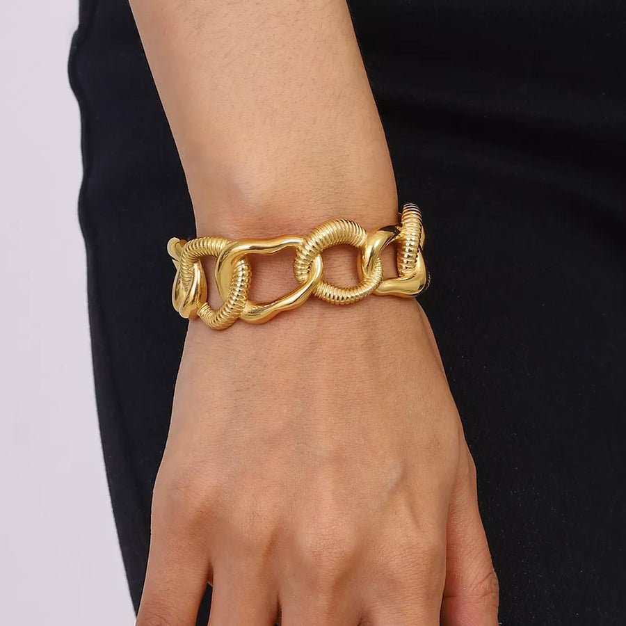 gold with bracelet with chain link design 9
