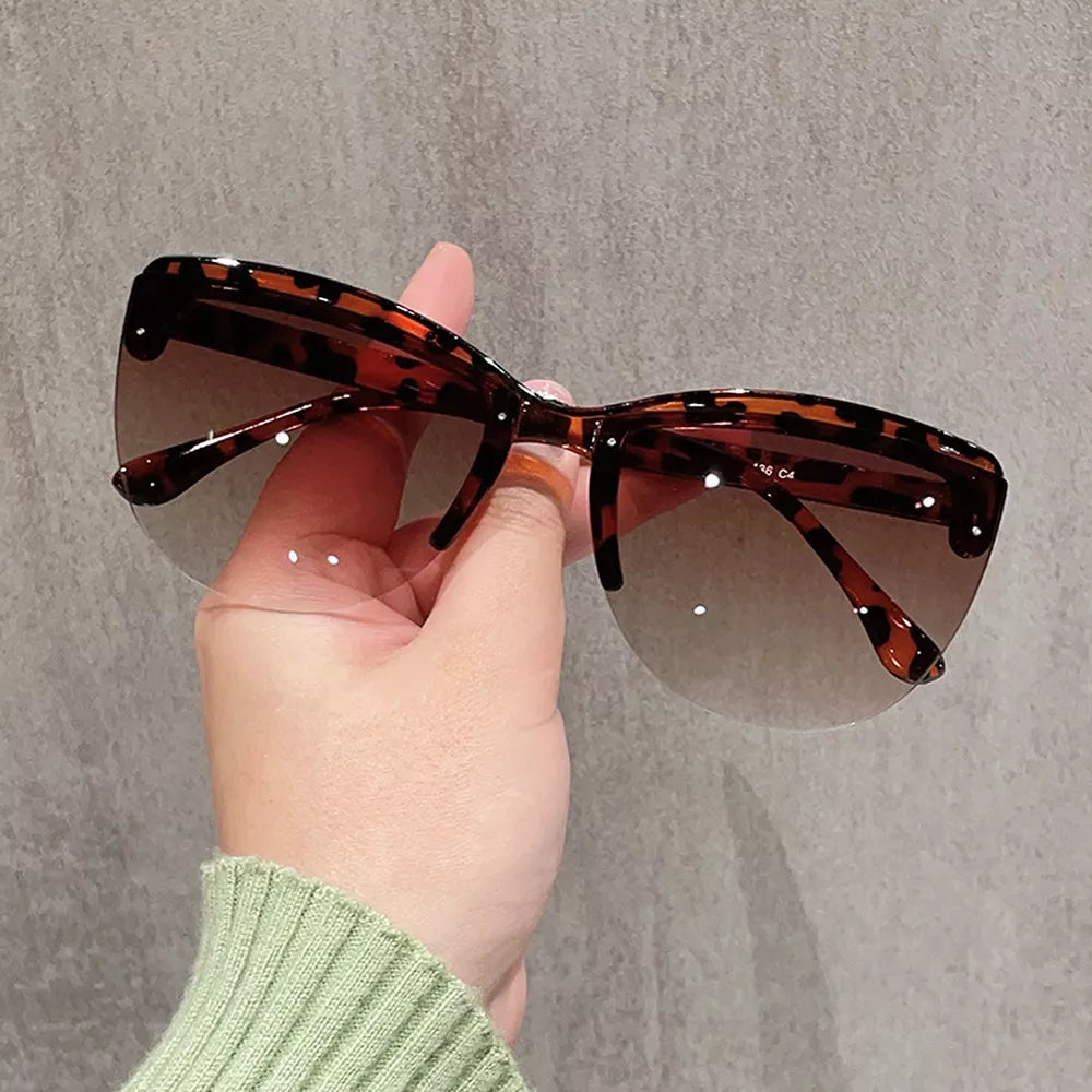 PC Frame material: Polycarbonate Lens material: Polycarbonate Temple material: P sunglasses in Style B with cat-eye