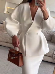 100% polyester Care instructions: Machine wash cold blazer in Milky White with fitted silhouette