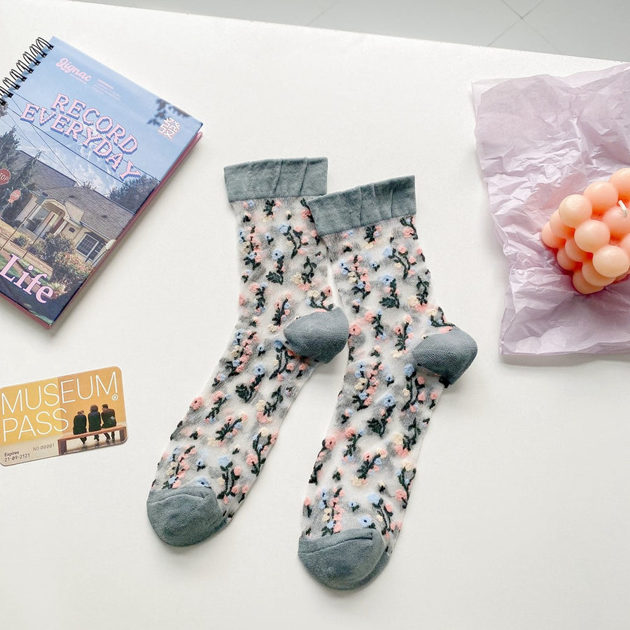 socks in light gray with sheer and crew length