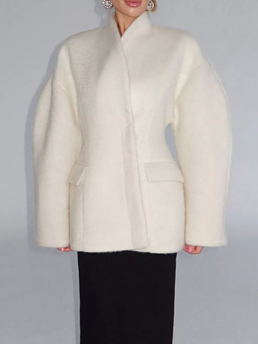 classic coat in White with collared