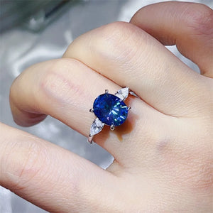 3 Carat Moissanite 925 Sterling Silver Ring in sapphire blue with 3-carat moissanite