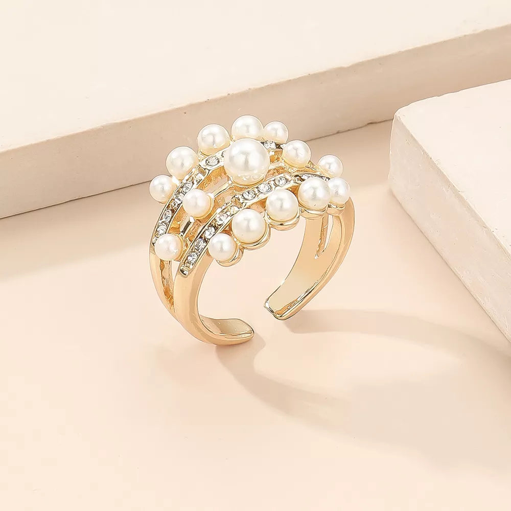 Synthetic Pearl,18K Gold-Plated,Alloy,Rhinestone Care instructions: Avoid wearin ring in white with open silhouette