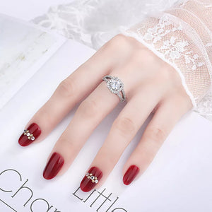 1 Carat Moissanite 925 Sterling Silver Ring in silver with 1 carat moissanite